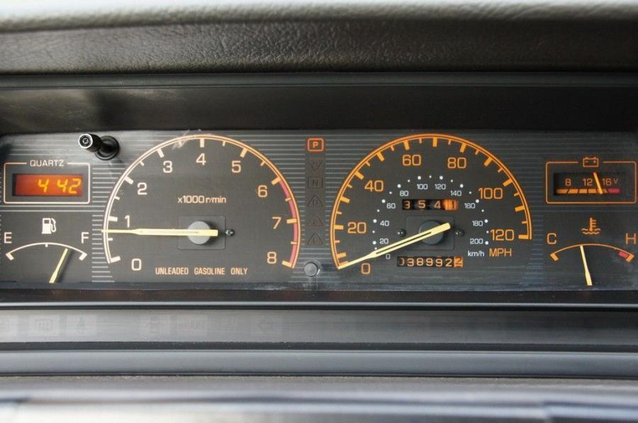  Mitsubishi Gallant Sigma 1988 года  (фото 19 из 54)